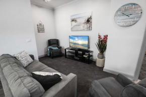 Beach and Lakes Cottage B